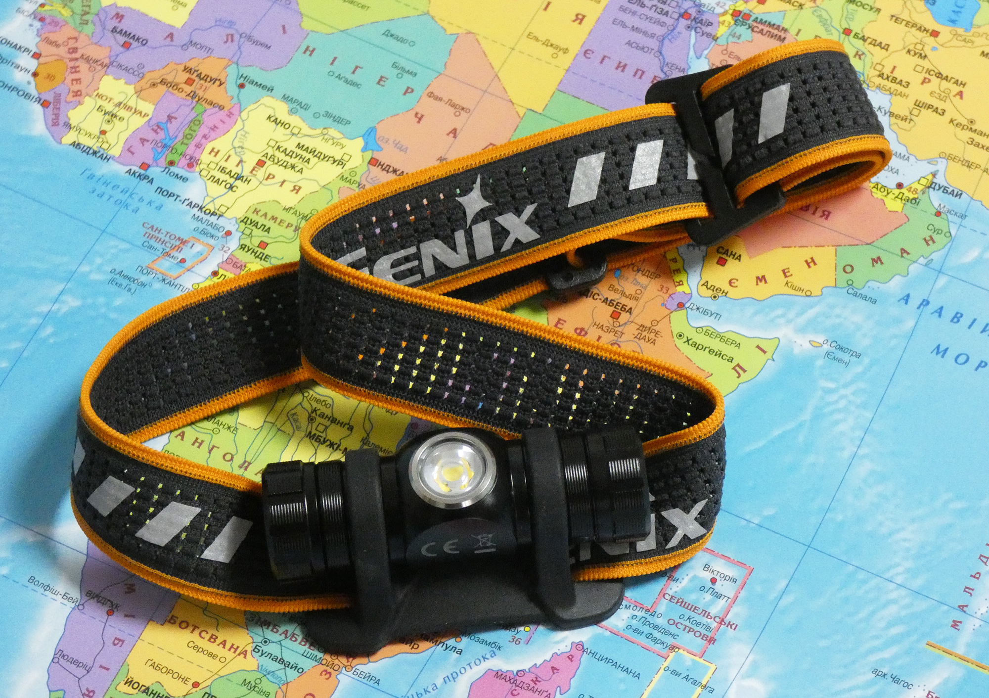 Обзор налобного фонарика Fenix HM23