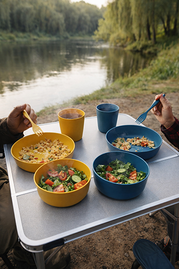 Туристичні столові набори посуду