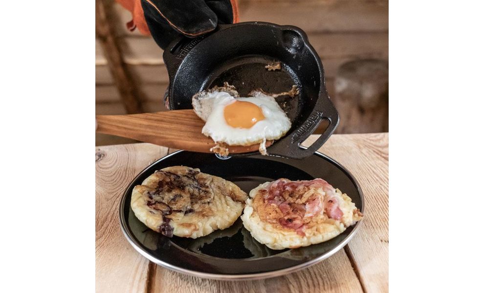 Чавунна сковорода Petromax Fire Skillet, Ø15 см (з ручками-петлями), Тип конструкції: з ручками-петлями, Діаметр верхній: 15, зображення 5