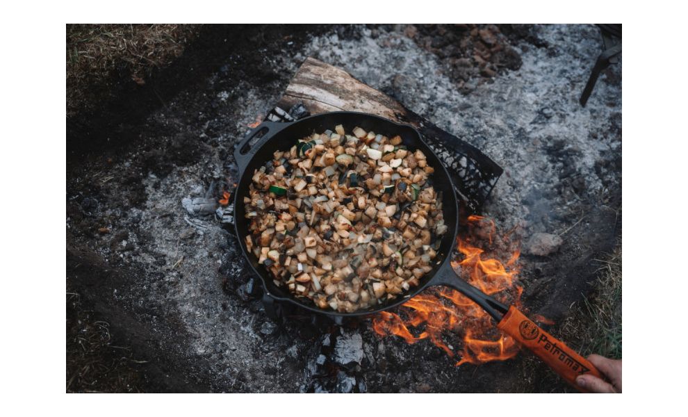 Чавунна сковорода Petromax Fire Skillet, Ø30 см (з довгою ручкою), Тип конструкції: з довгою ручкою, Діаметр верхній: 30, зображення 6