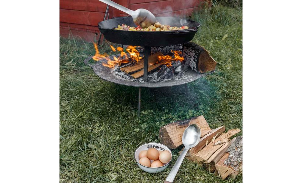 Чавунна сковорода Petromax Fire Skillet, Ø50 см (з ручками-петлями), Тип конструкції: з ручками-петлями, Діаметр верхній: 50, зображення 4