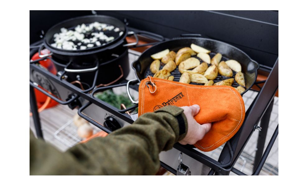 Кемпінгова газова плитка на дві конфорки Petromax Gas Table with Double Burner для побутових балонів, зображення 8