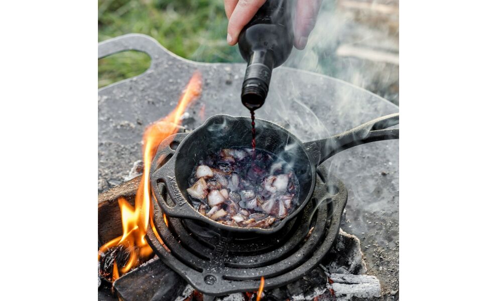 Чавунна сковорода Petromax Fire Skillet, Ø20 см (з довгою ручкою), Тип конструкції: з довгою ручкою, Діаметр верхній: 20, зображення 7