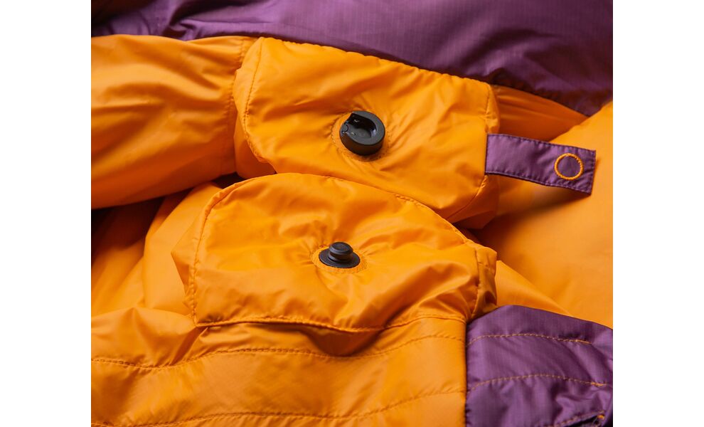 Зимовий пуховий спальник Mountain Equipment Classic Eco 1000 - Wmns Regular (01730/Raisin) до -15°C: з капюшоном, Максимальний зріст користувача: 170, Колір: 01730/Raisin, Сторона застібки: ліва, зображення 7