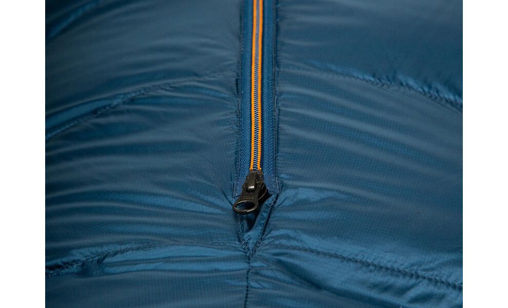 Демісезонний пуховий спальник Mountain Equipment Helium 600 - Regular (01635/Majolica Blue) до -11°C: з капюшоном, Максимальний зріст користувача: 185, Колір: 01635/Majolica Blue, Сторона застібки: права, зображення 6