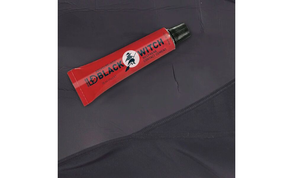 Рідка латка для неопрену Gear Aid AQUASURE+NEO™ BLACK WITCH, 28 мл, зображення 3