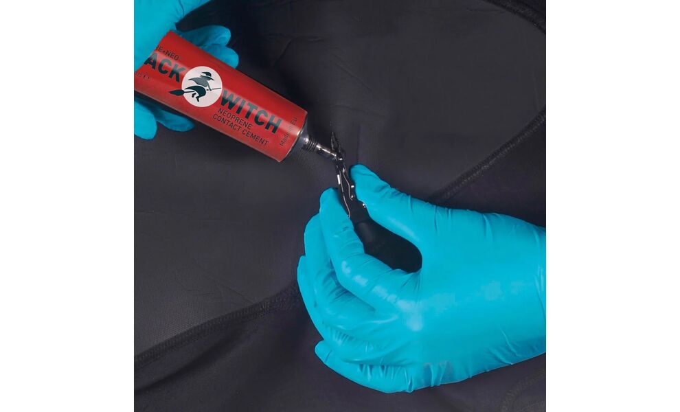 Рідка латка для неопрену Gear Aid AQUASURE+NEO™ BLACK WITCH, 28 мл, зображення 4