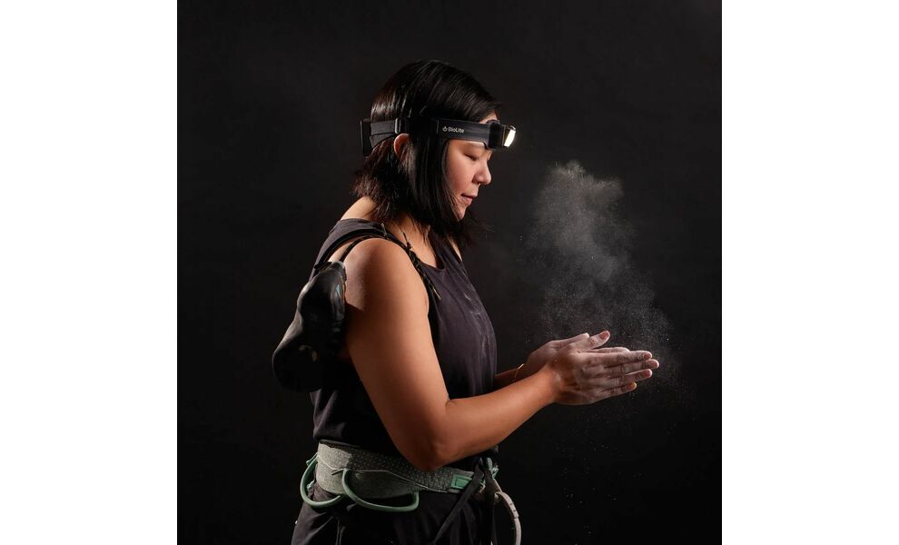 Налобний ліхтар акумуляторний BioLite Headlamp 800 Pro з червоним світлом, Micro USB, Колір корпусу: Midnight Grey/Black, зображення 17