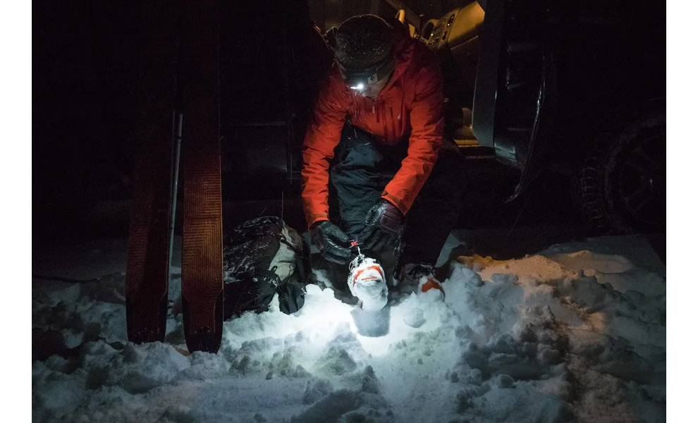 Налобний ліхтар на батарейках Black Diamond Storm 400 (Dark Olive) з червоним світлом, Колір корпусу: Dark Olive, зображення 5