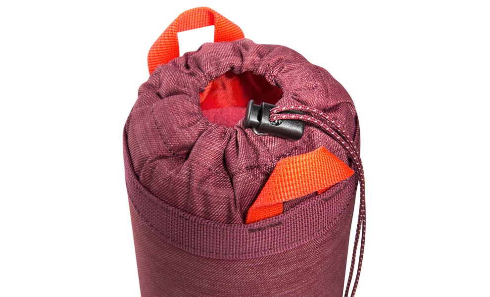 Термочохол Tatonka Thermo Bottle Cover (Bordeaux Red) для пляшки 600 мл, Тип розміру: для 600 мл, Колір: Bordeaux Red, зображення 6