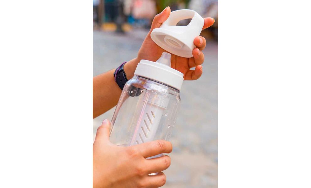 Пляшка з фільтром для води LifeStraw Go Filter Bottle (Nordic Noir) на 650 мл, Об'єм резервуару: 650, Колір резервуару: Nordic Noir, зображення 3
