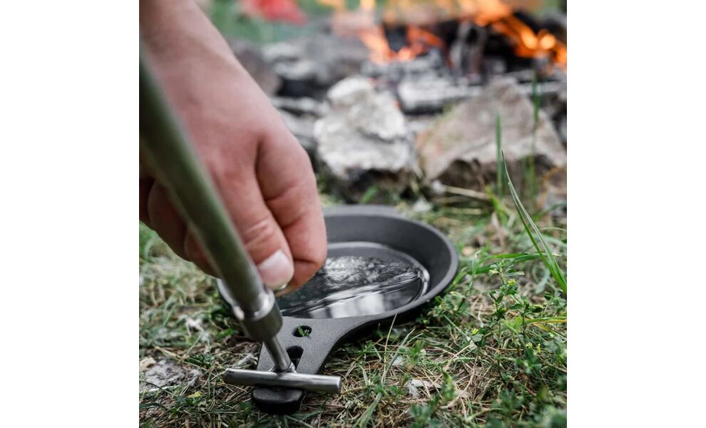 Чавунна сковорода зі складною довгою ручкою Petromax Cast-Iron Campfire,  Ø17 см, зображення 11