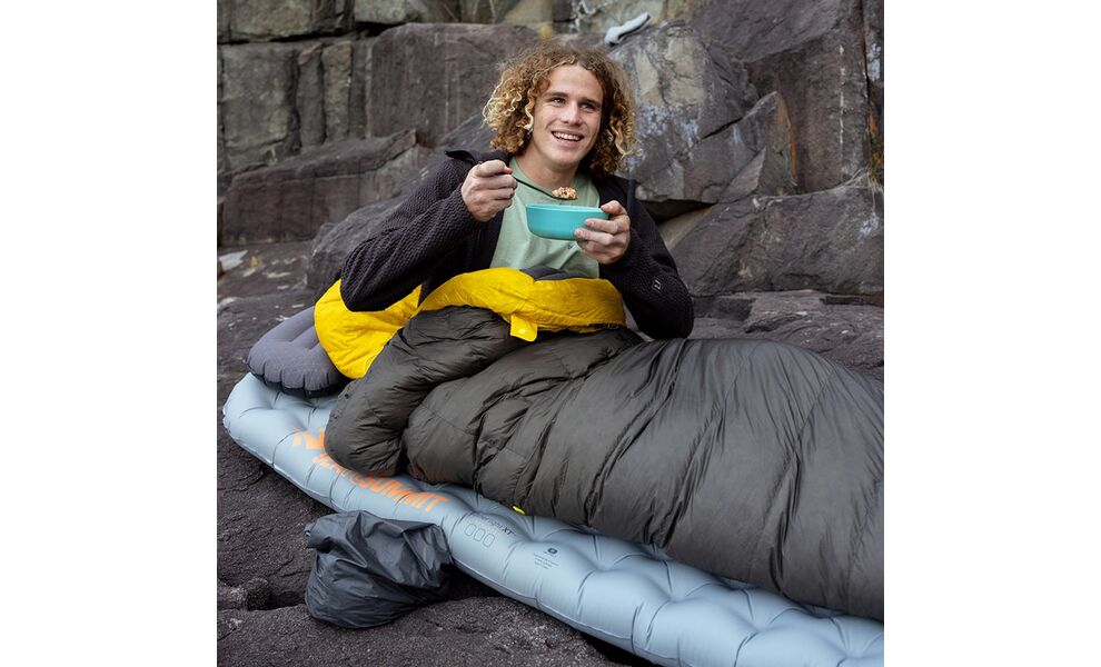 Демісезонний пуховий спальник Sea to Summit Spark -1C - Regular до -1°C: з капюшоном, Максимальний зріст користувача: 185, Колір: Beluga Black, Сторона застібки: ліва, зображення 17