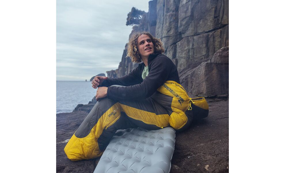 Демісезонний пуховий спальник Sea to Summit Spark -9C - Long до -9°C: з капюшоном, Максимальний зріст користувача: 198, Колір: Beluga Black, Сторона застібки: ліва, зображення 19