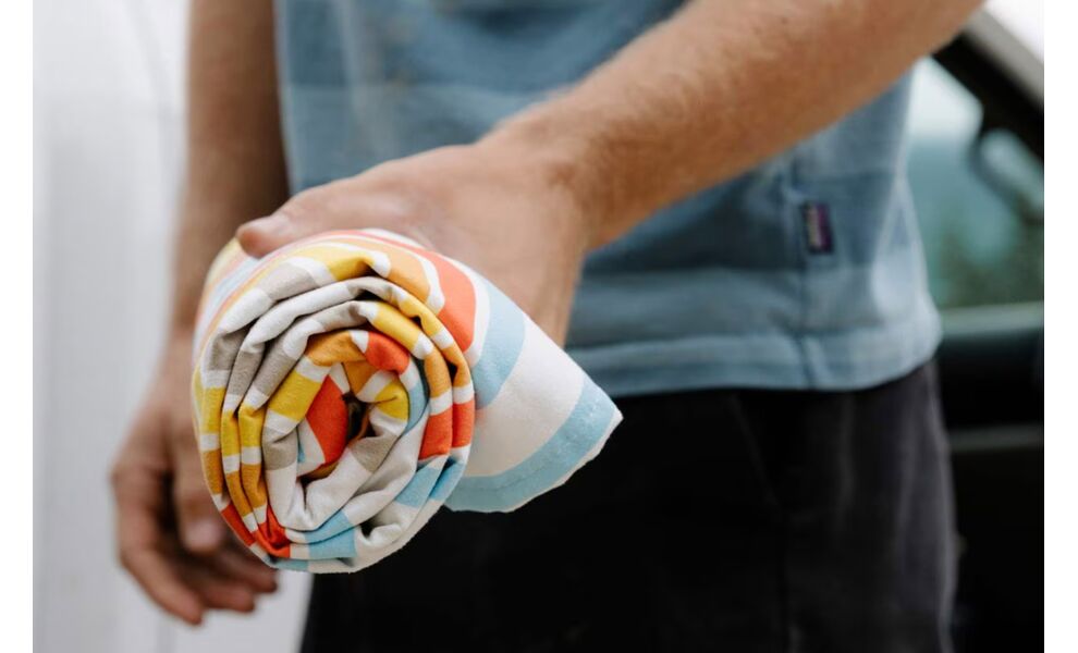 Швидкосохнучий рушник-пончо з мікрофібри PackTowl Poncho - L/XL (Retro Curve), 142x97 см, Тип розміру: L/XL, Колір: Retro Curve, зображення 6