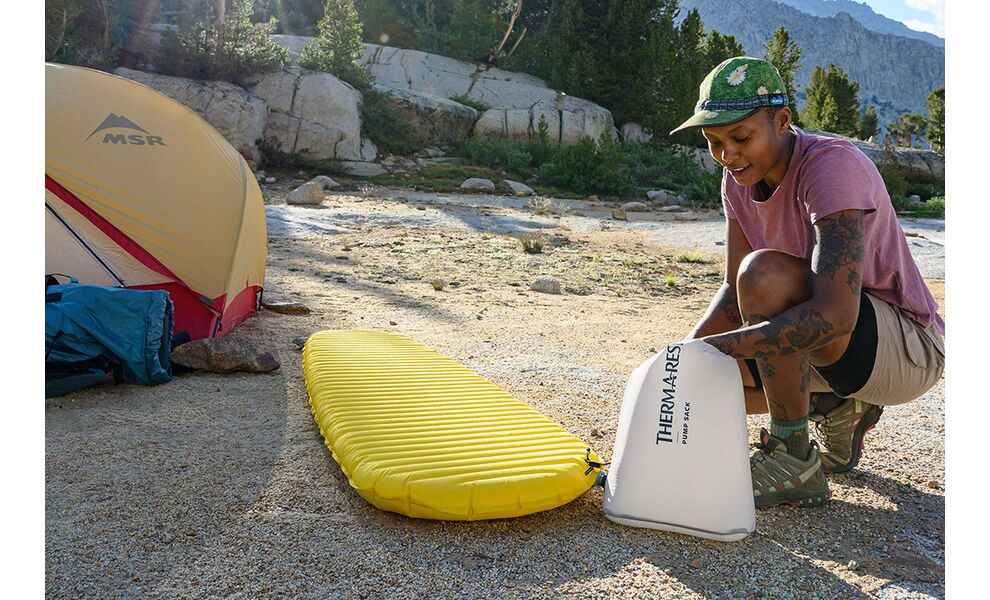 Надувний каремат Therm-a-Rest NeoAir Xlite NXT - Regular Wide: з мішком-насосом, Товщина: 7,6, Тип розміру: Regular Wide, Колір виробника: Solar Flare, зображення 5