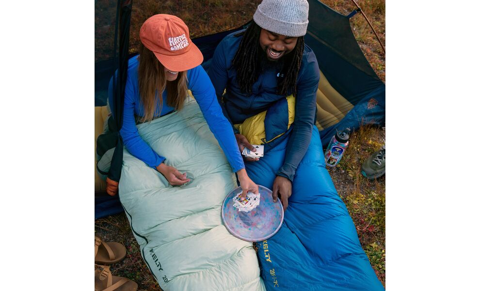 Зимовий пуховий спальник Kelty Cosmic Down 20 Regular до -7°C: з капюшоном, Максимальний зріст користувача: 183, Колір: Dark Blue/Pageant Blue/Olive Oil, Сторона застібки: права, зображення 16