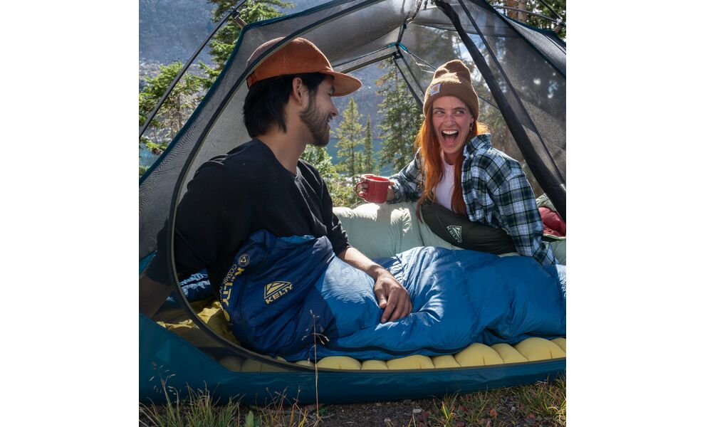 Зимовий пуховий спальник Kelty Cosmic Down 20 Short до -7°C: з капюшоном, Максимальний зріст користувача: 168, Колір: Dark Blue/Pageant Blue/Olive Oil, Сторона застібки: права, зображення 17