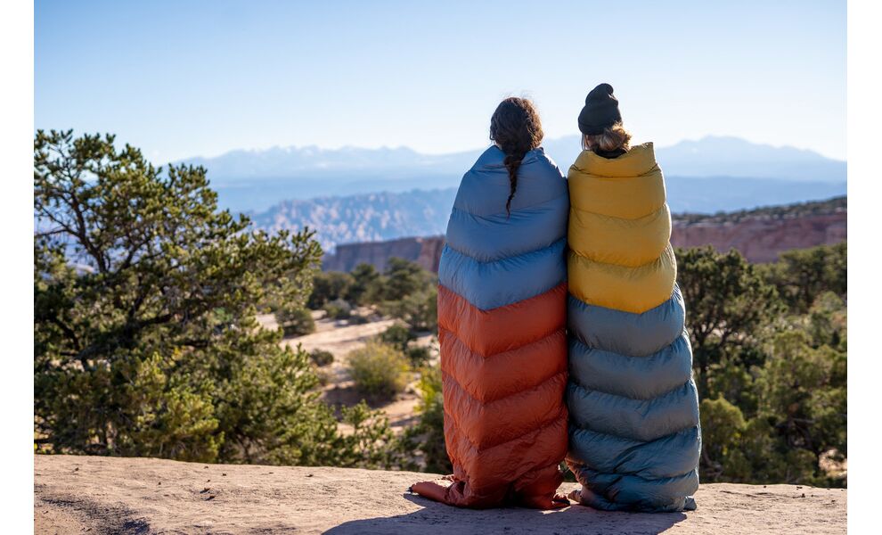 Демісезонний пуховий спальник-ковдра Kelty Galactic 30 (Duck Green/Olive Oil) до -1°C, Максимальний зріст користувача: 183, Колір: Duck Green/Olive Oil, Сторона застібки: права, зображення 7