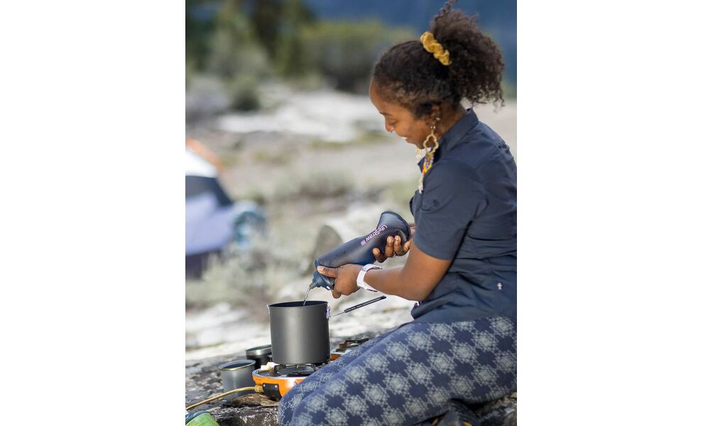 М'яка пляшка з фільтром для води LifeStraw Peak Squeeze (Dark Mountain Grey) на 1 л, Об'єм резервуару: 1000, Колір резервуару: Dark Mountain Grey, зображення 12