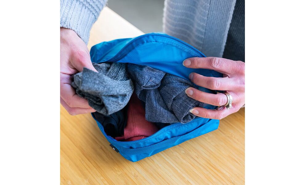 Дорожній органайзер для одягу Osprey Ultralight Packing Cube - L (Waterfront Blue), Об'єм: 9, Колір виробника: Waterfront Blue, зображення 6