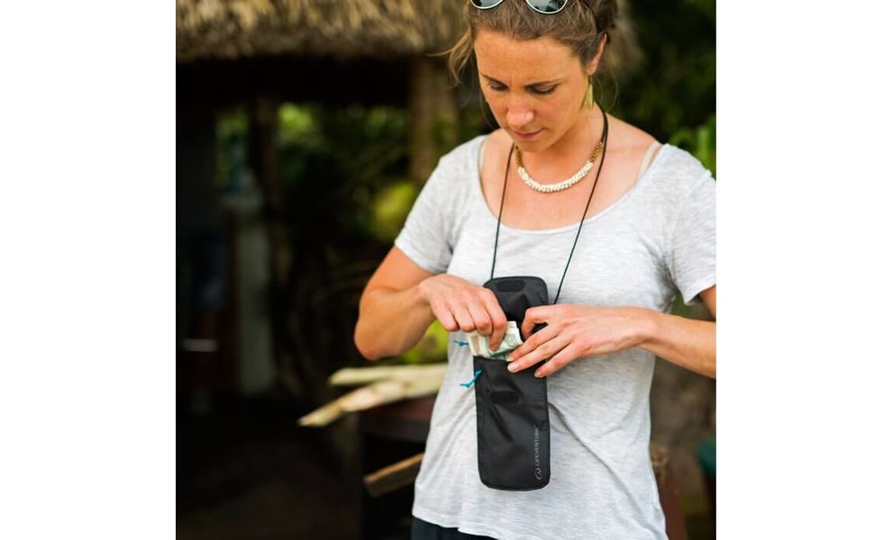 Гаманець на шию Lifeventure Waterproof Body Wallet Chest (Black), зображення 3