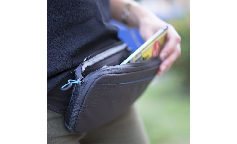 Гаманець на пояс Lifeventure Travel Belt Pouch RFID (Black), зображення 8