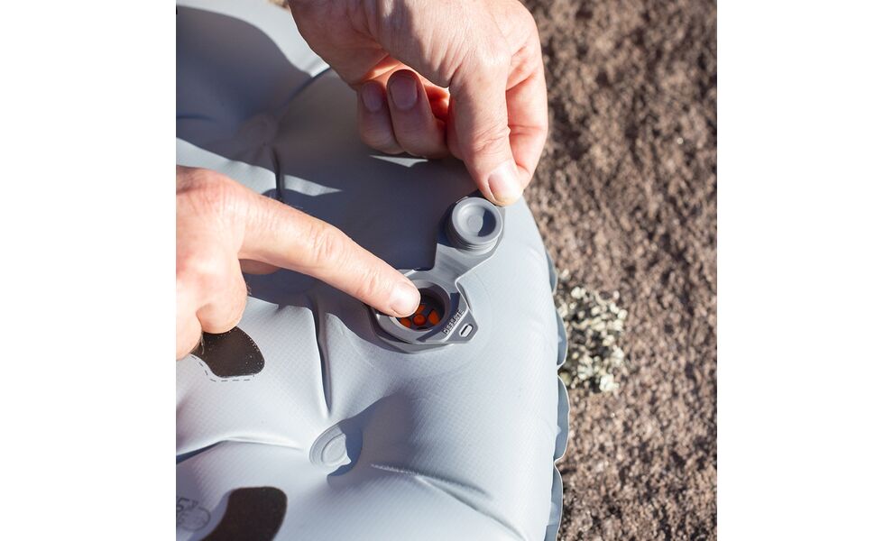 Надувний каремат Sea to Summit Ether Light XR Insulated - Regular: з мішком-насосом, Товщина: 10, Тип розміру: Regular, Колір виробника: Dark Grey, зображення 20