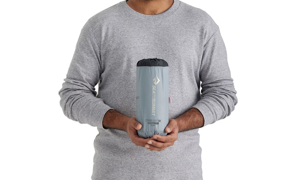 Надувний каремат Sea to Summit Ether Light XR Insulated - Regular: з мішком-насосом, Товщина: 10, Тип розміру: Regular, Колір виробника: Dark Grey, зображення 3