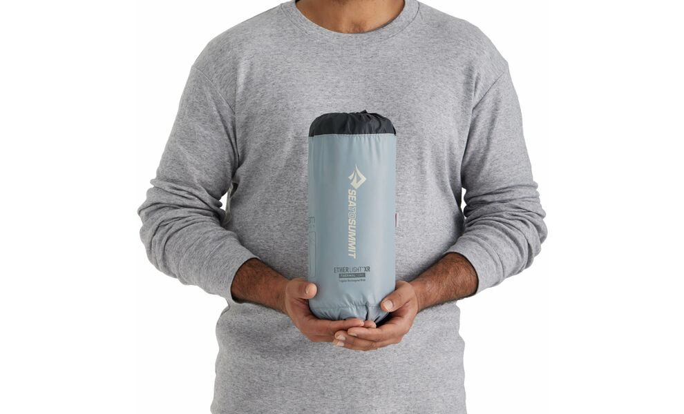 Надувний каремат Sea to Summit Ether Light XR Insulated - Regular Rectangular Wide: з мішком-насосом, Товщина: 10, Тип розміру: Regular Rectangular Wide, Колір виробника: Dark Grey, зображення 3