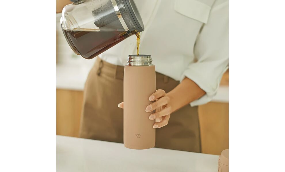 Термокружка для кави з поїлкою Zojirushi SM-VA60 (TM/Pale Taupe) на 600 мл: герметична кришка, Об'єм: 600, Колір: Pale Taupe, зображення 6