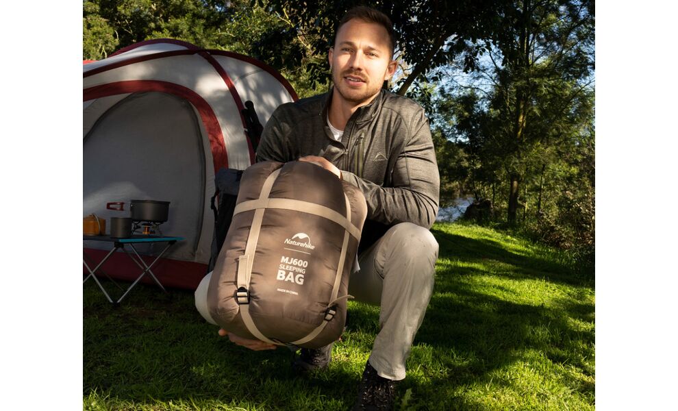 Зимовий туристичний спальник Naturehike CNK2300SD014 - MJ600 (Brown) до -12°C: з капюшоном, Максимальний зріст користувача: 195, Колір: Brown, Сторона застібки: права, зображення 7