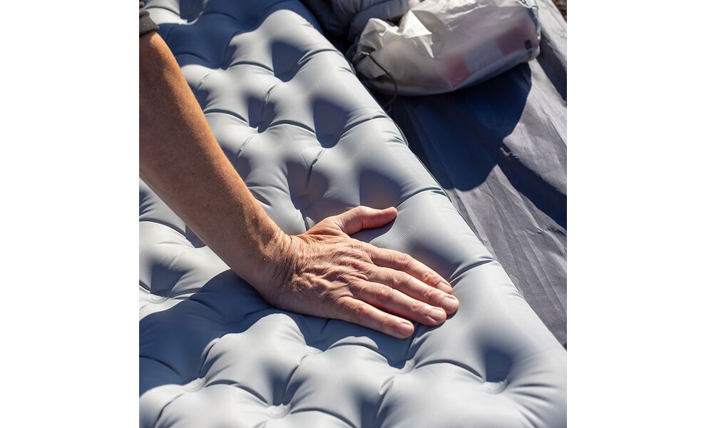 Надувний каремат Sea to Summit Ether Light XR Insulated - Small: з мішком-насосом, Товщина: 10, Тип розміру: Small, Колір виробника: Dark Grey, зображення 14