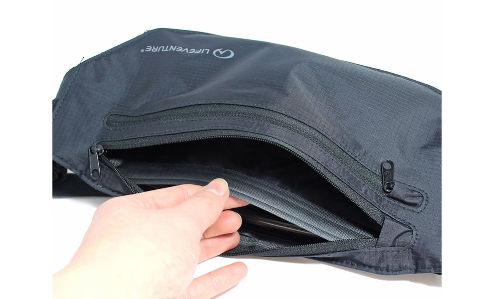 Гаманець на пояс Lifeventure Waterproof Body Wallet Waist (Black), зображення 2