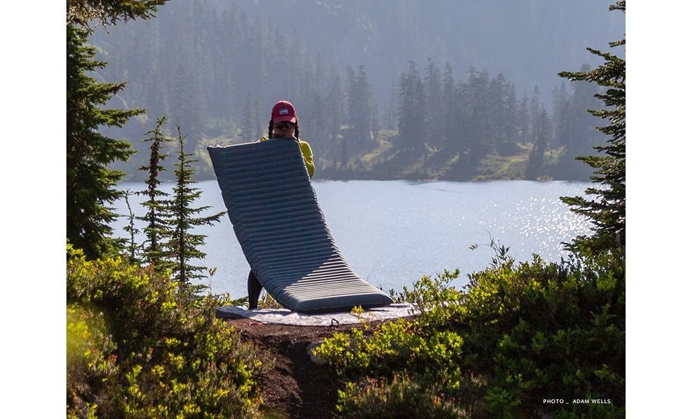 Надувний каремат Therm-a-Rest NeoAir Topo Luxe - Regular: з мішком-насосом, Товщина: 10, Тип розміру: Regular, Колір виробника: Balsam, зображення 4